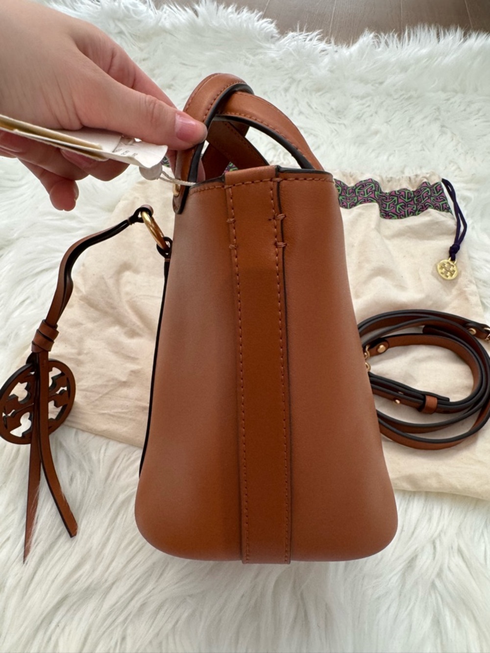 Tory Burch Miller mini bucket bag - Picture 8 of 12